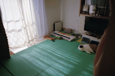 生前のままの藤沢大眺さんの部屋＝静岡市葵区で2025年11月29日、久保玲撮影