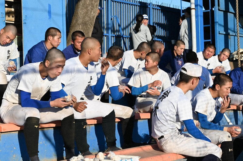 センバツ高校野球 花咲徳栄を支える「おにぎり」 マネジャーが手作り