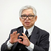 保阪正康さん