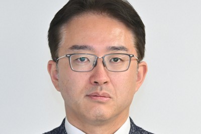 佐橋亮・東大教授＝東京都千代田区で2024年4月18日、三浦研吾撮影