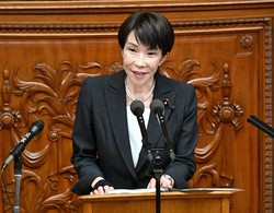 衆院本会議で施政方針演説を行う高市早苗首相＝国会内で2026年2月20日午後2時2分、平田明浩撮影