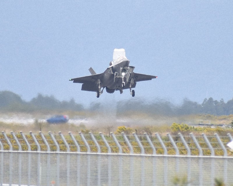 基地配備の「F35B」騒音対策で全町民に2万円給付へ 宮崎・新富 | 毎日新聞