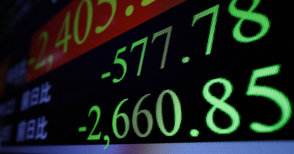 Nikkei ends down 3.61% at near 1-month low on Middle East concerns