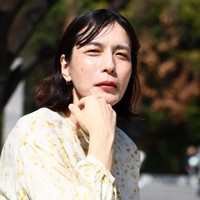 ほぼ毎日、自身の姿をインスタグラムに投稿するトランスジェンダー女性の三迫みさこさん。「現実に私のような人がいると知ってほしい」＝福岡市中央区で2026年2月26日、玉城達郎撮影