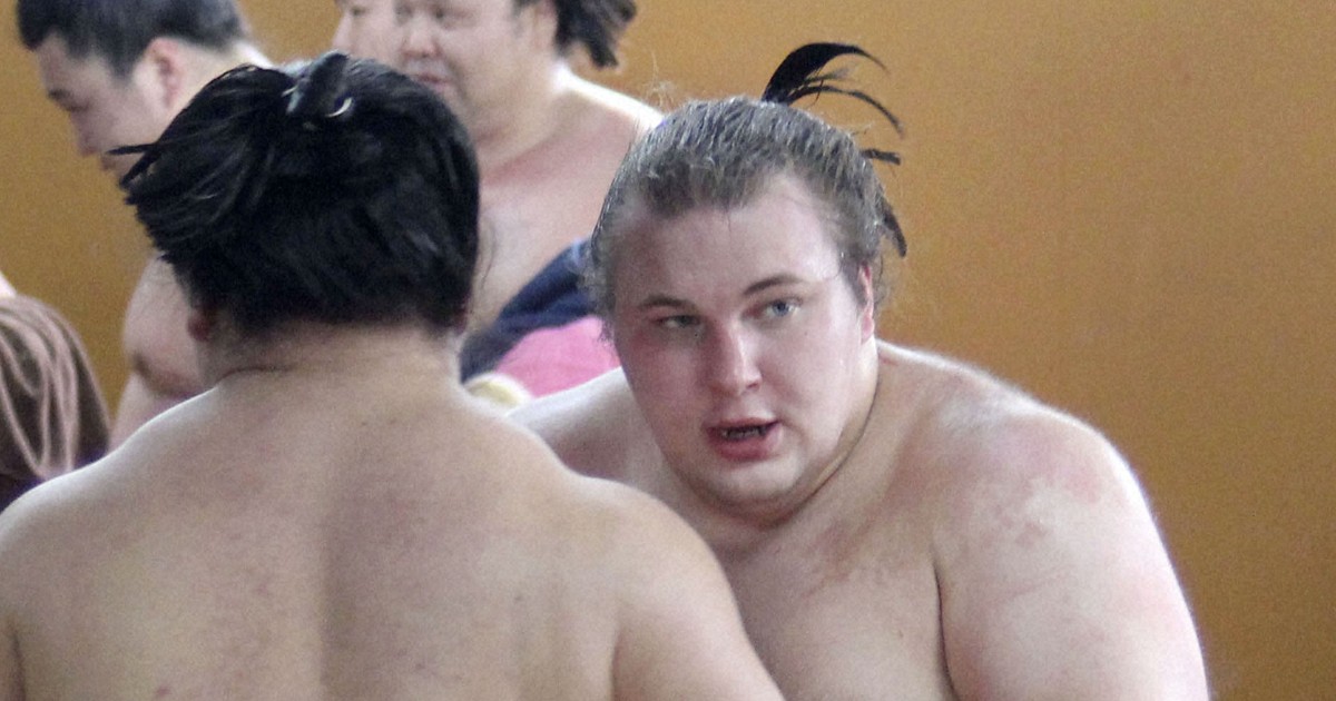 Sumo: Ukrainian ozeki Aonishiki never forgets where he started