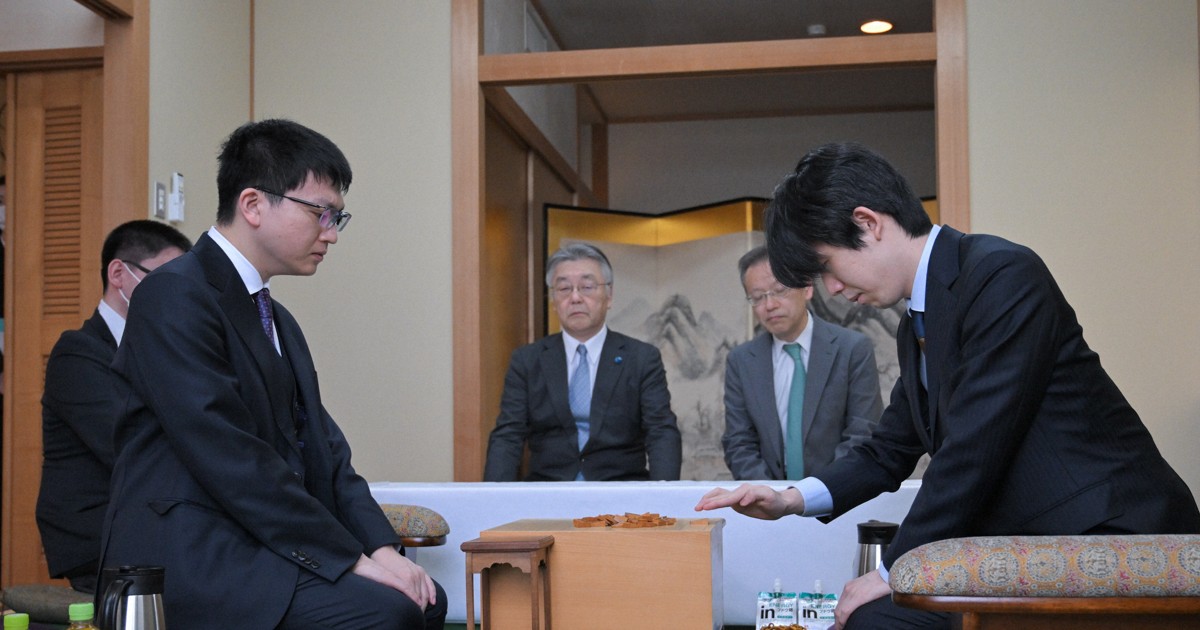 第75期王将戦第5局を前に 藤井聡太王将と永瀬拓矢九段が対局場を検分