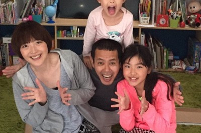（上から時計回りに）まだ小さかった頃の友香さんと、叶望さん、ノッチさん、友美さん＝提供写真