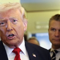 トランプ米大統領＝大統領専用機で2026年3月7日、ロイター