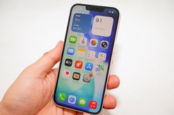3月11日発売のiPhone 17e＝記事中の写真はすべて筆者提供