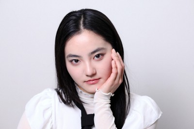 舞台「るつぼ」に出演する俳優の瀧七海さん＝東京都新宿区で2026年2月26日、内藤絵美撮影
