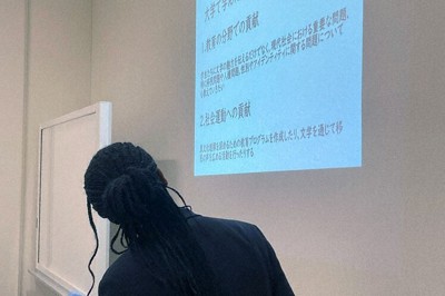 1月27日に記者会見を開き、進学費用の寄付を募ったエマさん。賛同者の助力で2月半ばに寄付の目標額に達したという＝東京都千代田区で