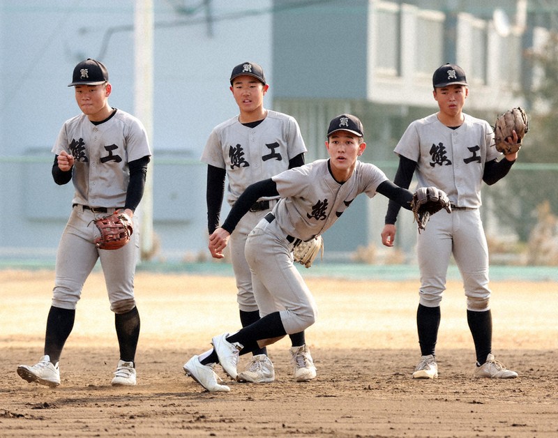 センバツ特集 熊本工 堅守から攻撃へ 躍動誓う（その2止） | 毎日新聞