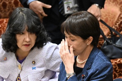 高市首相、体調不良で公務切り上げ　「風邪の疑い、公邸で休息」