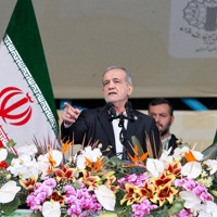 イランのペゼシュキアン大統領＝テヘランで2026年2月11日、WANAロイター