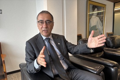 イスラエルのギラッド・コーヘン駐日大使＝東京都千代田区で2026年3月10日、大治朋子撮影