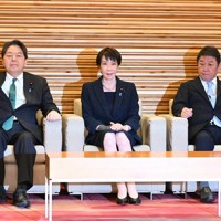 閣議に出席した高市早苗首相（中央）＝首相官邸で2026年3月13日午前10時、平川義之撮影