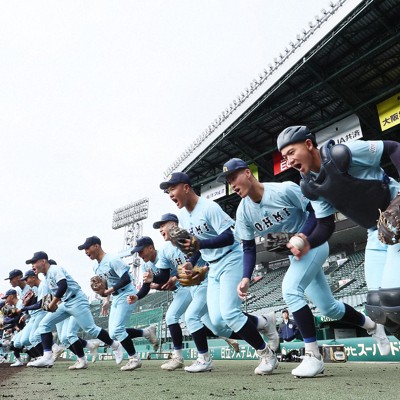 センバツ甲子園練習スタート 「夢の球場」で感触確認 トップは近江
