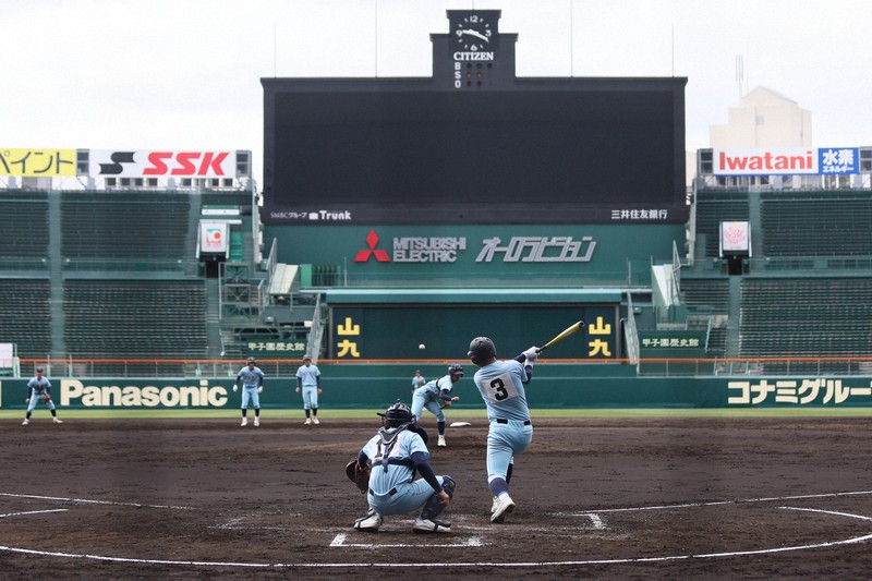 センバツ甲子園練習始まる [写真特集11/32] | 毎日新聞
