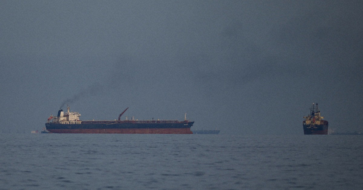 US eases some Russian oil sanctions but crude prices stay high