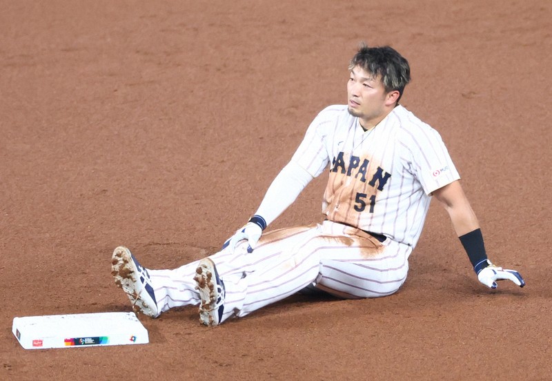 鈴木誠也が負傷か 侍ジャパン、序盤から緊急事態 WBC | 毎日新聞