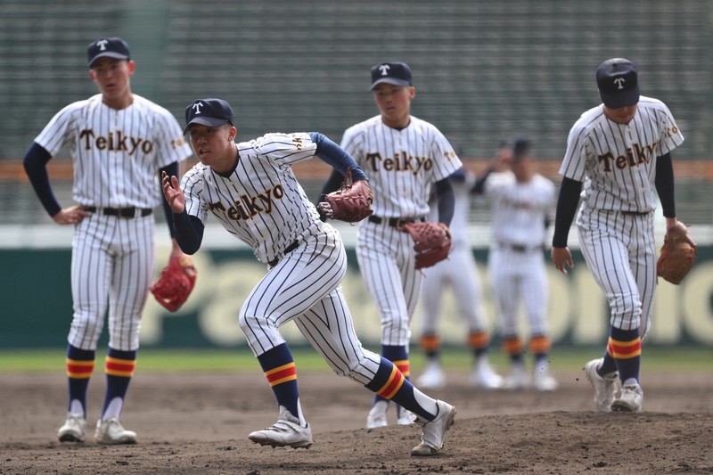 グラウンドを確認 甲子園練習2日目 センバツ高校野球 [写真特集1/7