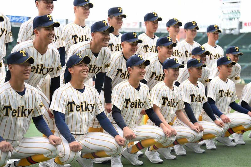 グラウンドを確認 甲子園練習2日目 センバツ高校野球 [写真特集1/7