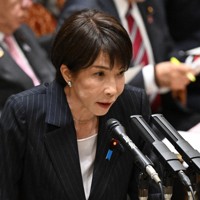 参院予算委員会で立憲民主党・徳永エリ氏の質問に答弁する高市早苗首相＝国会内で2026年3月16日午前9時16分、平田明浩撮影