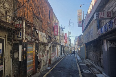 大田市中区銀杏地区。かつては市の中心として栄えたが、今では空き店舗が多く、人通りは少ない＝大田市中区銀杏地区で2026年2月25日午後3時51分、福岡静哉撮影