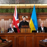 英議会で演説するウクライナのゼレンスキー大統領＝ロンドンで2026年3月17日、代表撮影・ロイター