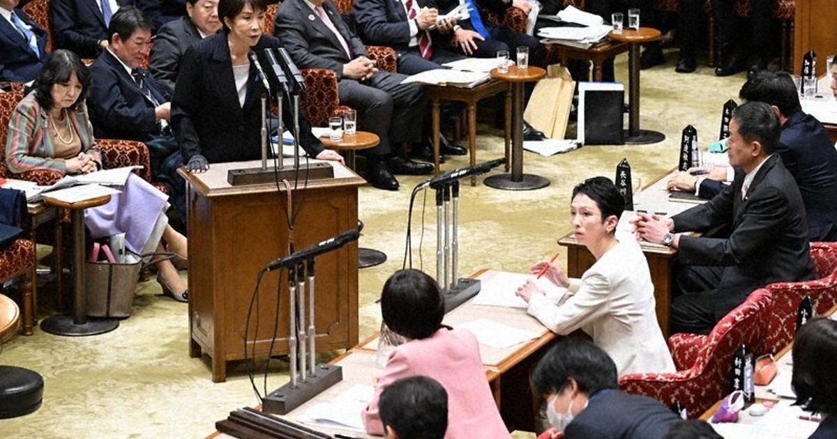 Japan PM OKs Imperial Family females keeping status upon marriage, nixes female emperor