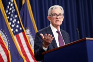 記者会見に臨む米連邦準備制度理事会（FRB）のパウエル議長＝ワシントンで2026年3月18日、ロイター