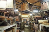 奈良県立民俗博物館の敷地内に増設されたプレハブ倉庫。籠や農具など大型のものが収められている＝奈良県大和郡山市で2024年7月19日、山田夢留撮影