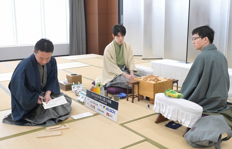 王将戦第6局 指し手63手まで 藤井聡太王将vs永瀬拓矢九段 | 毎日新聞