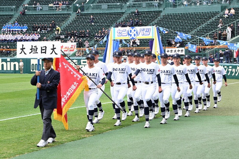 センバツ高校野球 大垣日大選手ら、力強く入場行進 ／岐阜 | 毎日新聞