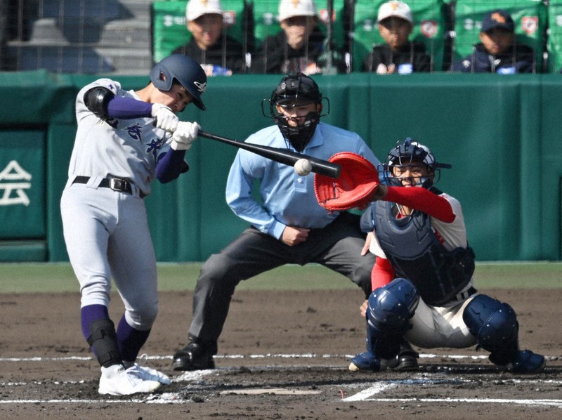 花巻東 センバツ高校野球 花巻東粘り及ばず 再三の好守、スタンド沸く ／岩手