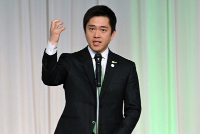 日本維新の会の党大会であいさつする吉村洋文代表＝東京都千代田区で2026年3月21日午後2時22分、平川義之撮影