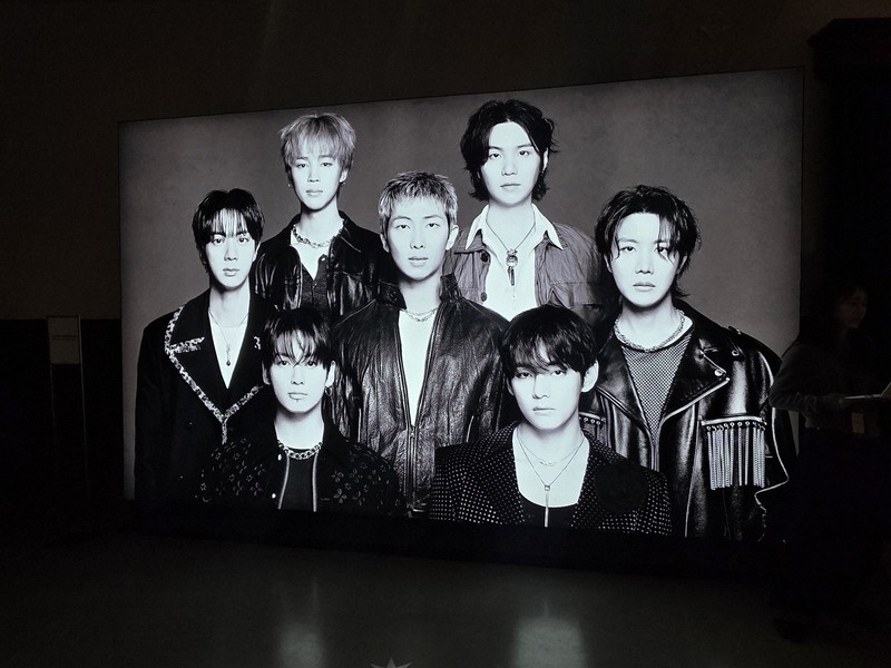 BTS公演、警備でソウル中心部「要塞化」 警察7000人投入 | 毎日新聞