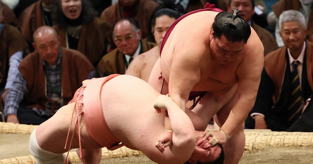 関脇・霧島が3度目の優勝 大相撲春場所14日 [写真特集10/19] | 毎日新聞