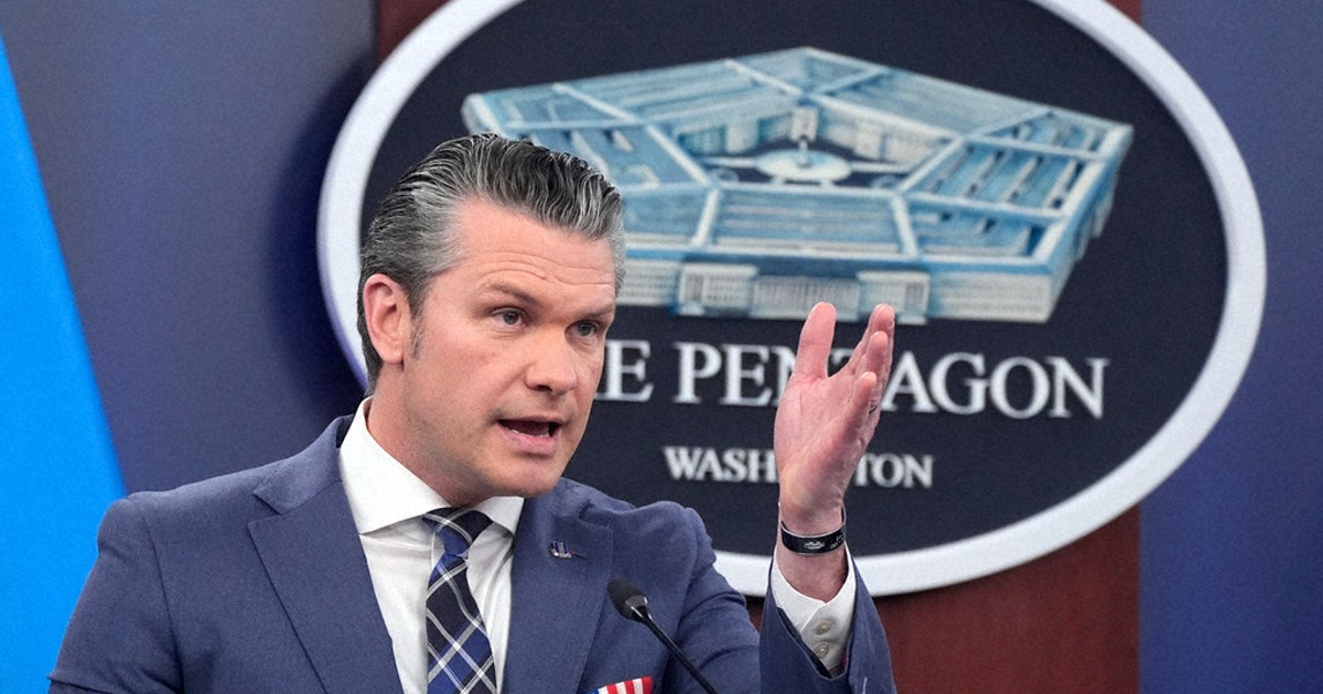 Judge sides with New York Times in challenge to policy limiting reporters' access to Pentagon