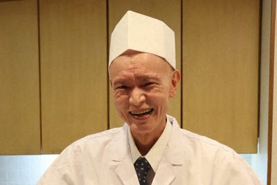 クレイトンベイホテルの和食店「呉濤」で料理長を務める鷹林勲さん＝呉市で2026年3月6日午前11時37分、井村陸撮影
