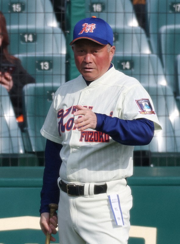 神戸国際大付・青木監督「不安なところが出た」 センバツ | 毎日新聞