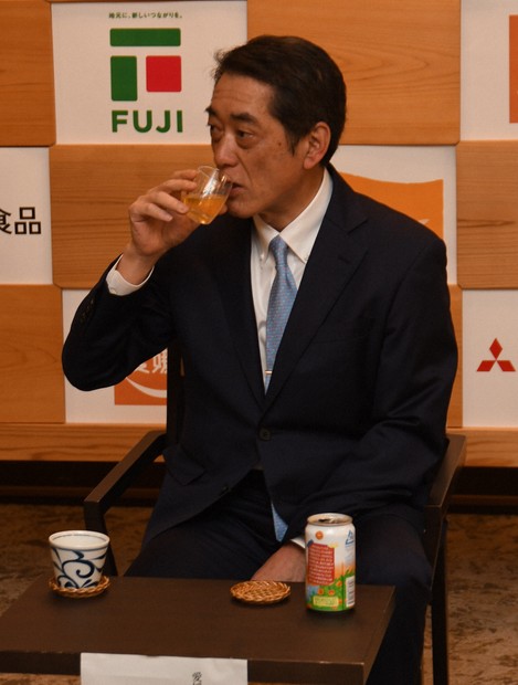甘平」で乾杯! 愛媛オリジナル品種のかんきつサワー発売 | 毎日新聞