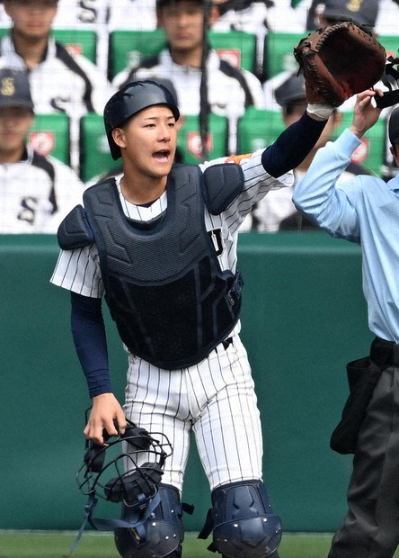 センバツ高校野球 東北、22年ぶり「春」勝利 序盤先制、4継投で守る