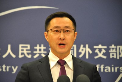 中国外務省の林剣副報道局長＝北京で2025年12月22日、畠山哲郎撮影