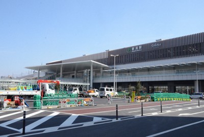 工事が進む新潟駅万代広場＝新潟市中央区で2026年3月24日午後0時52分、神崎修一撮影