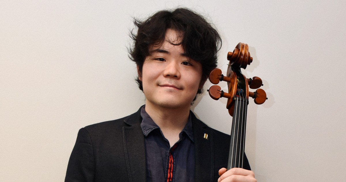 ブラボー:無伴奏チェロで弾くフーガは落語？　上野通明さんが挑む「組曲」