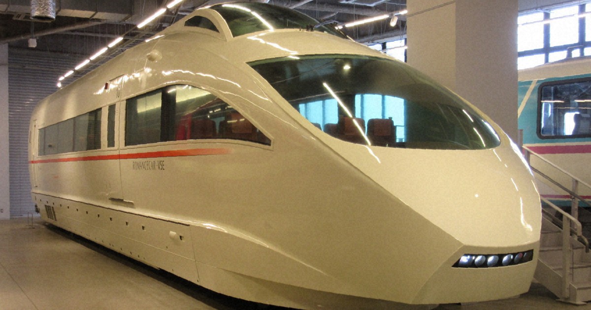 Easy Japanese news in translation: White Romancecar on display at museum in Kanagawa Pref.