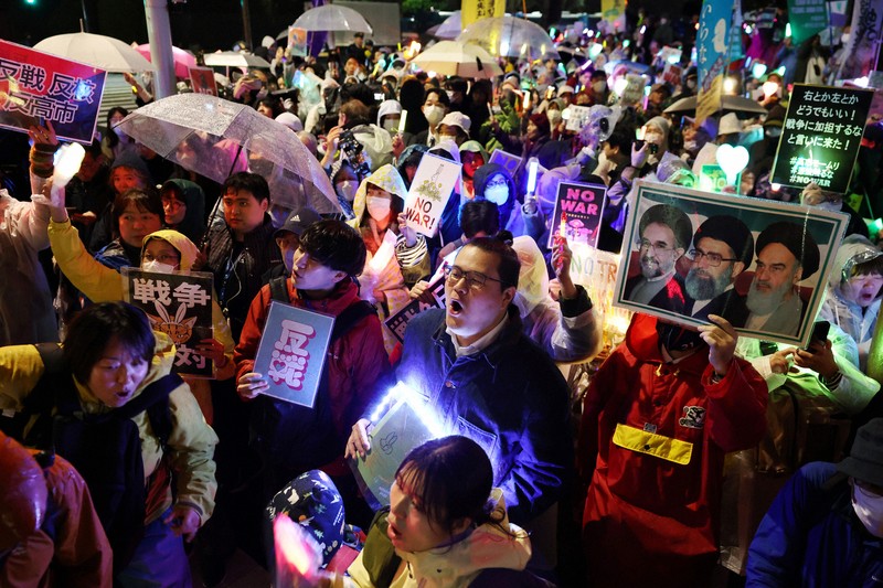 雨の中2.4万人が参加　国会前で憲法改正・イラン攻撃抗議デモ