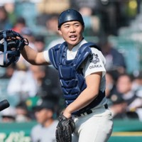 大阪桐蔭元主将の悔い 捕手の長男にいま伝えたいこと センバツ [写真