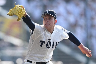 【大阪桐蔭－熊本工】力投する大阪桐蔭の先発・川本晴大＝阪神甲子園球場で2026年3月24日、西夏生撮影